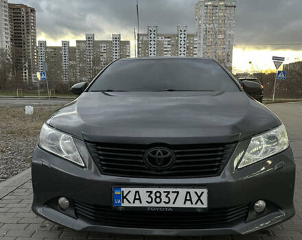 Сірий Тойота Камрі, об'ємом двигуна 2.49 л та пробігом 220 тис. км за 11500 $, фото 1 на Automoto.ua