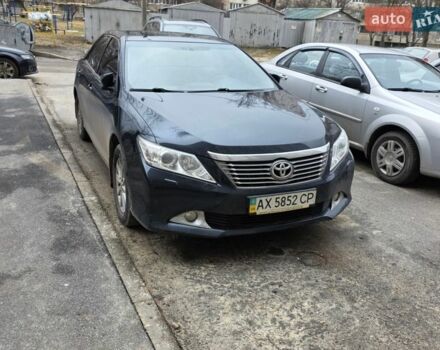 Серый Тойота Камри, объемом двигателя 2.5 л и пробегом 105 тыс. км за 13500 $, фото 1 на Automoto.ua