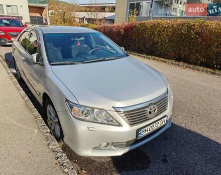 Серый Тойота Камри, объемом двигателя 2.49 л и пробегом 200 тыс. км за 12950 $, фото 1 на Automoto.ua