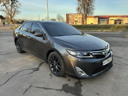 Сірий Тойота Камрі, об'ємом двигуна 2.5 л та пробігом 190 тис. км за 11800 $, фото 1 на Automoto.ua