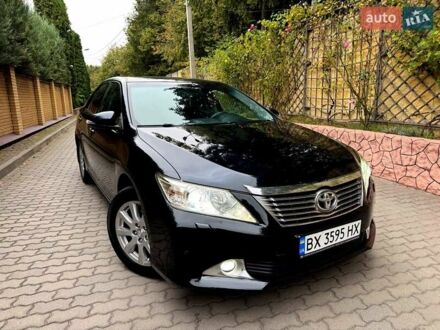 Тойота Камрі 2012 у Хмельницькому на Automoto.ua Сірий Тойота Камрі, об'ємом двигуна 2.5 л та пробігом 230 тис. км за 13300 $, фото 1 на Automoto.ua