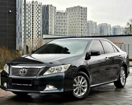 Серый Тойота Камри, объемом двигателя 2.5 л и пробегом 160 тыс. км за 14900 $, фото 1 на Automoto.ua