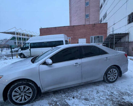 Серый Тойота Камри, объемом двигателя 2.5 л и пробегом 335 тыс. км за 8400 $, фото 1 на Automoto.ua