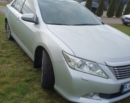 Сірий Тойота Камрі, об'ємом двигуна 2.5 л та пробігом 193 тис. км за 14000 $, фото 1 на Automoto.ua