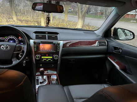 Серый Тойота Камри, объемом двигателя 2.5 л и пробегом 200 тыс. км за 14000 $, фото 1 на Automoto.ua