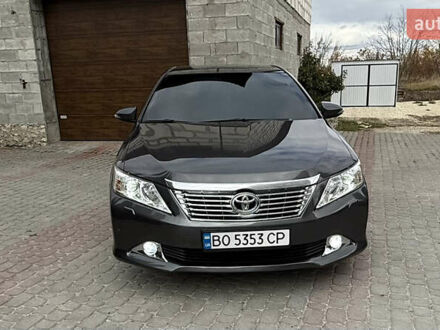 Серый Тойота Камри, объемом двигателя 2.49 л и пробегом 252 тыс. км за 11499 $, фото 1 на Automoto.ua