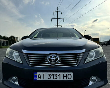 Серый Тойота Камри, объемом двигателя 2.49 л и пробегом 240 тыс. км за 12900 $, фото 1 на Automoto.ua