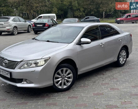 Серый Тойота Камри, объемом двигателя 2.49 л и пробегом 220 тыс. км за 12799 $, фото 1 на Automoto.ua