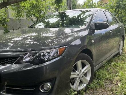 Сірий Тойота Камрі, об'ємом двигуна 2.49 л та пробігом 290 тис. км за 9500 $, фото 1 на Automoto.ua