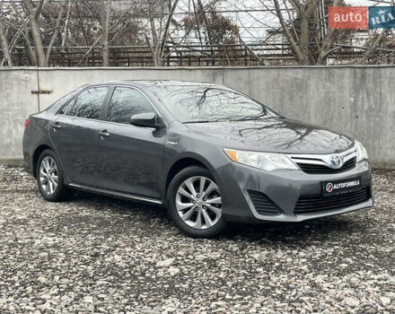 Серый Тойота Камри, объемом двигателя 2.49 л и пробегом 268 тыс. км за 10990 $, фото 1 на Automoto.ua