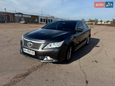 Тойота Камри 2013 в Киеве на Automoto.ua Серый Тойота Камри, объемом двигателя 2.49 л и пробегом 192 тыс. км за 12999 $, фото 1 на Automoto.ua