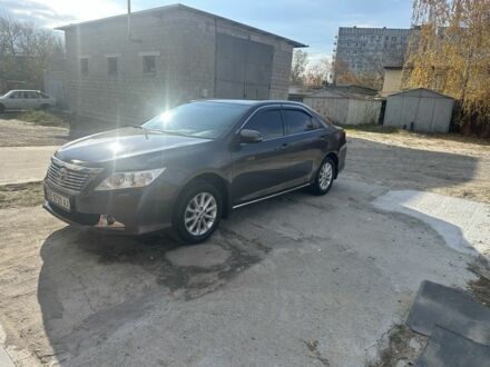 Сірий Тойота Камрі, об'ємом двигуна 2.5 л та пробігом 150 тис. км за 14200 $, фото 1 на Automoto.ua