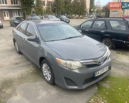 Тойота Камри 2013 в Киеве на Automoto.ua Серый Тойота Камри, объемом двигателя 2.49 л и пробегом 568 тыс. км за 9000 $, фото 1 на Automoto.ua