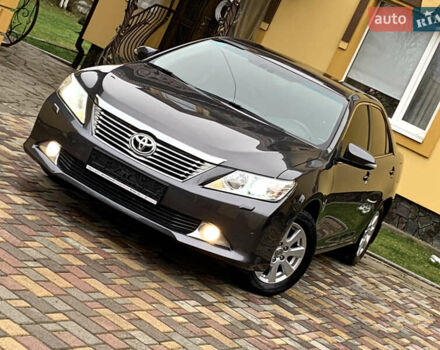 Сірий Тойота Камрі, об'ємом двигуна 2.49 л та пробігом 225 тис. км за 12800 $, фото 1 на Automoto.ua