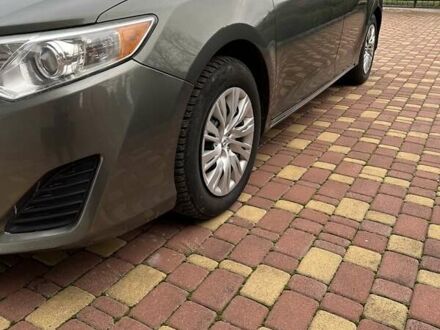 Сірий Тойота Камрі, об'ємом двигуна 2.5 л та пробігом 190 тис. км за 11800 $, фото 1 на Automoto.ua