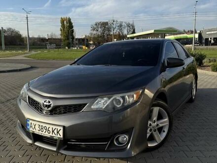 Серый Тойота Камри, объемом двигателя 2.49 л и пробегом 209 тыс. км за 11700 $, фото 1 на Automoto.ua