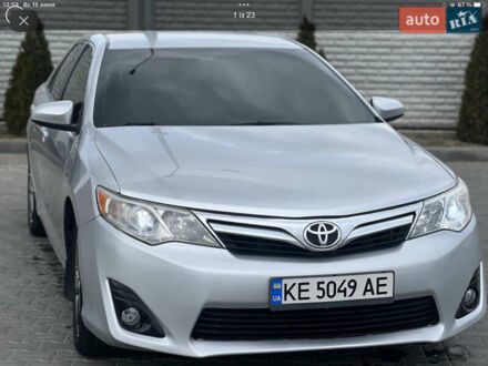 Тойота Камри 2013 в Днепре (Днепропетровске) на Automoto.ua Серый Тойота Камри, объемом двигателя 2.49 л и пробегом 68 тыс. км за 10400 $, фото 1 на Automoto.ua