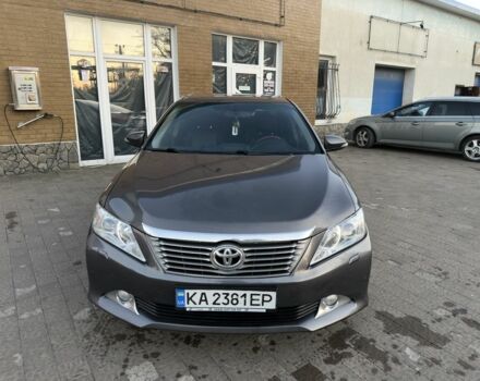 Серый Тойота Камри, объемом двигателя 2.5 л и пробегом 250 тыс. км за 12000 $, фото 1 на Automoto.ua