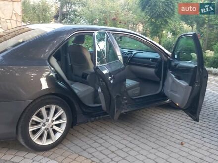 Тойота Камри 2013 в Золочев на Automoto.ua Серый Тойота Камри, объемом двигателя 2.5 л и пробегом 127 тыс. км за 11500 $, фото 1 на Automoto.ua
