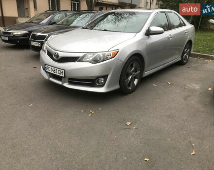 Серый Тойота Камри, объемом двигателя 3.46 л и пробегом 210 тыс. км за 15000 $, фото 1 на Automoto.ua