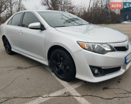 Серый Тойота Камри, объемом двигателя 2.5 л и пробегом 160 тыс. км за 11750 $, фото 1 на Automoto.ua