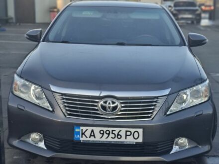 Серый Тойота Камри, объемом двигателя 2.5 л и пробегом 160 тыс. км за 14700 $, фото 1 на Automoto.ua