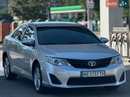 Сірий Тойота Камрі, об'ємом двигуна 2.49 л та пробігом 235 тис. км за 9600 $, фото 1 на Automoto.ua