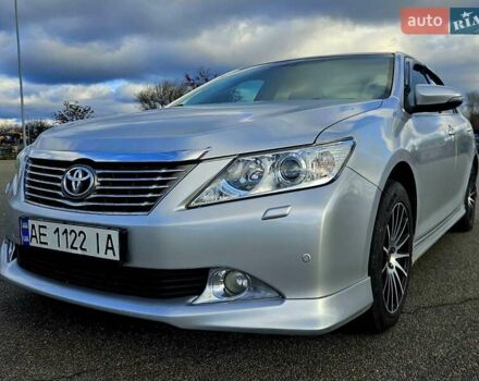 Серый Тойота Камри, объемом двигателя 2.5 л и пробегом 172 тыс. км за 13300 $, фото 1 на Automoto.ua