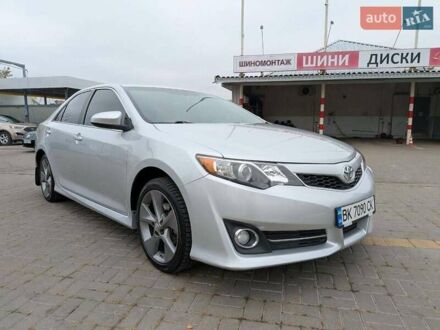 Сірий Тойота Камрі, об'ємом двигуна 2.49 л та пробігом 210 тис. км за 14300 $, фото 1 на Automoto.ua