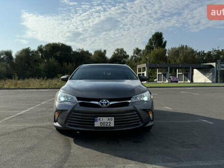 Серый Тойота Камри, объемом двигателя 2.49 л и пробегом 219 тыс. км за 15999 $, фото 1 на Automoto.ua