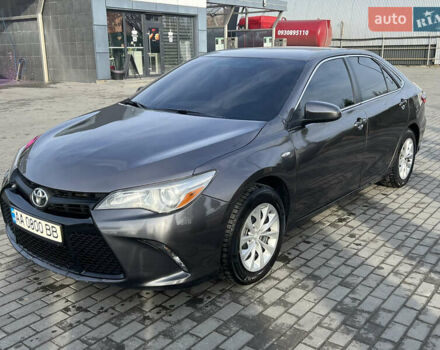 Сірий Тойота Камрі, об'ємом двигуна 2.49 л та пробігом 175 тис. км за 12000 $, фото 1 на Automoto.ua