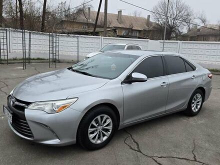Серый Тойота Камри, объемом двигателя 2.5 л и пробегом 211 тыс. км за 12600 $, фото 1 на Automoto.ua