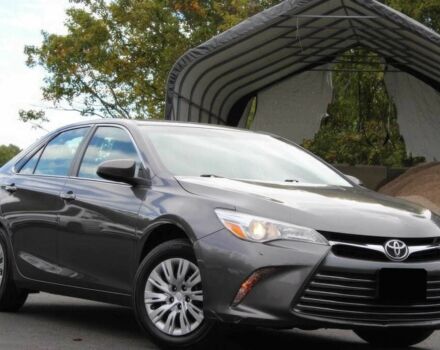 Серый Тойота Камри, объемом двигателя 2.5 л и пробегом 77 тыс. км за 8000 $, фото 1 на Automoto.ua