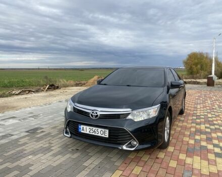 Серый Тойота Камри, объемом двигателя 2.5 л и пробегом 215 тыс. км за 16500 $, фото 1 на Automoto.ua