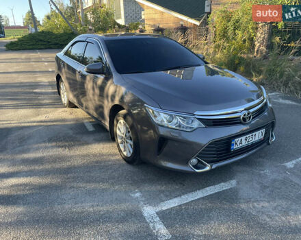 Сірий Тойота Камрі, об'ємом двигуна 2.49 л та пробігом 180 тис. км за 15600 $, фото 1 на Automoto.ua