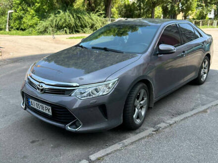 Серый Тойота Камри, объемом двигателя 2.49 л и пробегом 192 тыс. км за 16000 $, фото 1 на Automoto.ua