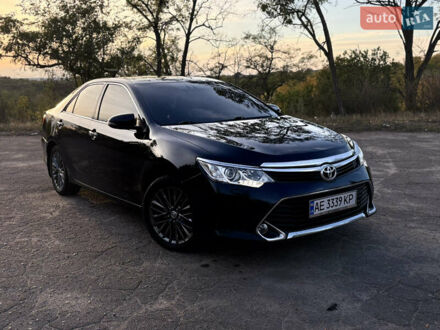 Тойота Камри 2015 в Покров (Орджоникидзе) на Automoto.ua Серый Тойота Камри, объемом двигателя 2.49 л и пробегом 200 тыс. км за 18500 $, фото 1 на Automoto.ua