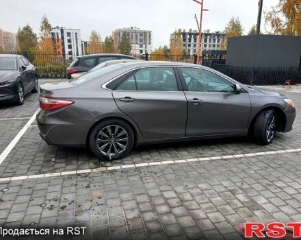 Серый Тойота Камри, объемом двигателя 2.5 л и пробегом 190 тыс. км за 13000 $, фото 1 на Automoto.ua