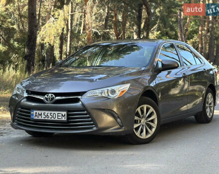 Сірий Тойота Камрі, об'ємом двигуна 2.5 л та пробігом 143 тис. км за 12900 $, фото 1 на Automoto.ua