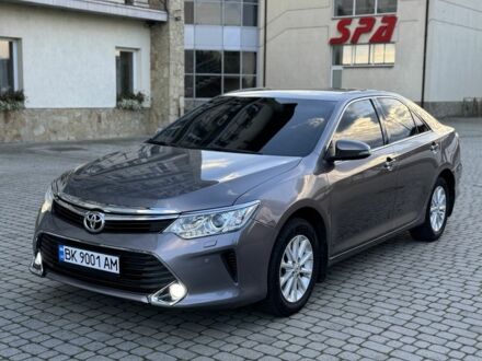 Тойота Камри 2016 в Львове на Automoto.ua Серый Тойота Камри, объемом двигателя 2.5 л и пробегом 200 тыс. км за 14700 $, фото 1 на Automoto.ua