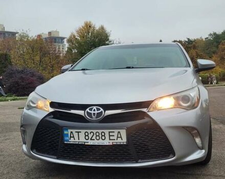 Серый Тойота Камри, объемом двигателя 2.49 л и пробегом 195 тыс. км за 14700 $, фото 1 на Automoto.ua