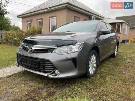 Сірий Тойота Камрі, об'ємом двигуна 2.5 л та пробігом 180 тис. км за 14200 $, фото 1 на Automoto.ua