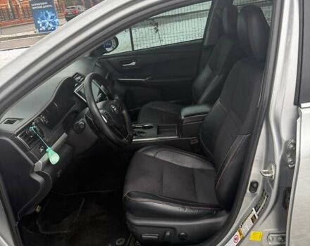 Серый Тойота Камри, объемом двигателя 2.49 л и пробегом 170 тыс. км за 10500 $, фото 1 на Automoto.ua