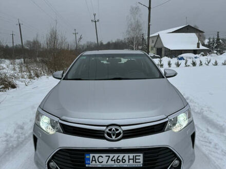 Тойота Камрі 2016 у Луцьку на Automoto.ua Сірий Тойота Камрі, об'ємом двигуна 2.49 л та пробігом 100 тис. км за 17300 $, фото 1 на Automoto.ua
