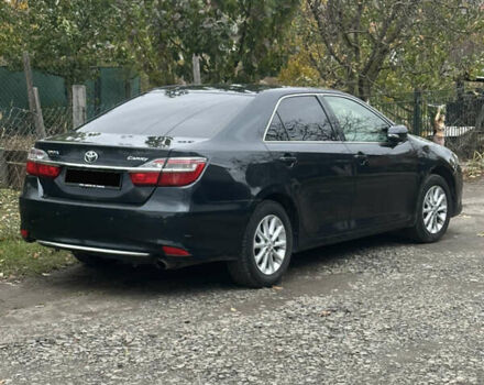 Серый Тойота Камри, объемом двигателя 2.49 л и пробегом 295 тыс. км за 14500 $, фото 1 на Automoto.ua