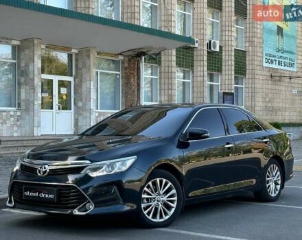Сірий Тойота Камрі, об'ємом двигуна 2.49 л та пробігом 252 тис. км за 17399 $, фото 1 на Automoto.ua