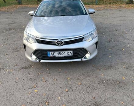 Серый Тойота Камри, объемом двигателя 2.49 л и пробегом 214 тыс. км за 18500 $, фото 1 на Automoto.ua