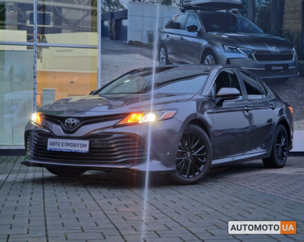 Сірий Тойота Камрі, об'ємом двигуна 2.5 л та пробігом 117 тис. км за 16553 $, фото 1 на Automoto.ua