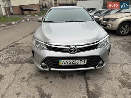 Серый Тойота Камри, объемом двигателя 2.49 л и пробегом 169 тыс. км за 18000 $, фото 1 на Automoto.ua