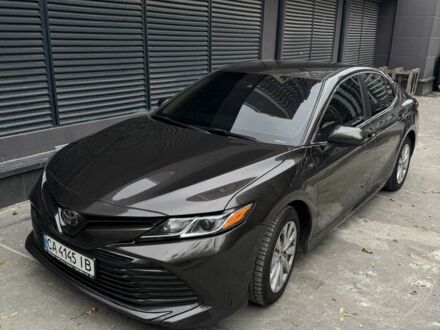 Сірий Тойота Камрі, об'ємом двигуна 2.5 л та пробігом 180 тис. км за 15800 $, фото 1 на Automoto.ua